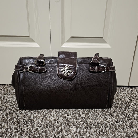 Brighton Brown Shoulder Bag with Elegant Design - Picture 6 of 8